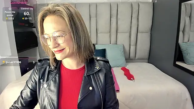 Charlot milf online show from February 9, 2026, 12:03 pm