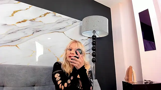 Snapshot of samanthajonexxx chatting on October 2, 2025, 1:36 pm samanthajonexxx online show from October 2, 2025, 1:36 pm