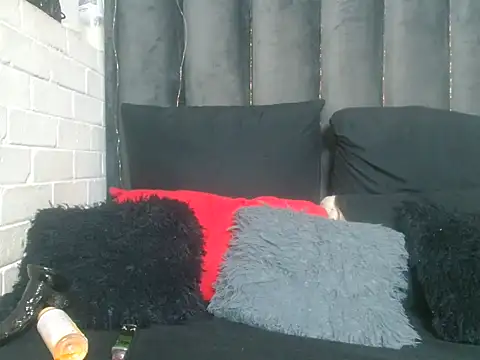 Snapshot of dark_honeyx26 chatting on April 16, 2026, 9:50 pm dark honeyx26 online show from April 16, 2026, 9:50 pm