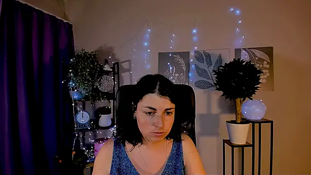 MartaEdams online show from May 19, 2026, 6:20 am