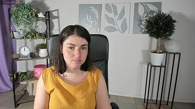 Snapshot of MartaEdams chatting on June 25, 2026, 5:12 am MartaEdams online show from June 25, 2026, 5:12 am