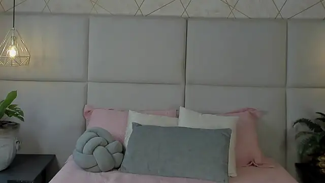 SamayRyann online show from May 16, 2026, 1:43 pm