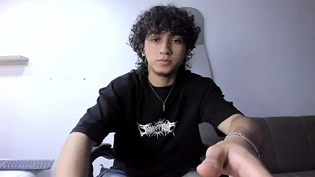 Snapshot of JackesTaylor chatting on December 19, 2025, 5:10 am JackesTaylor online show from December 19, 2025, 5:10 am