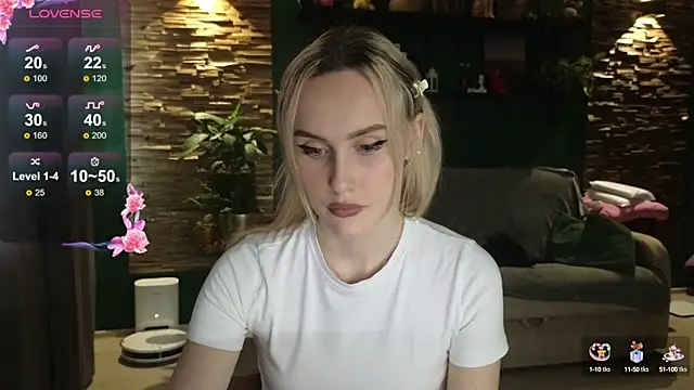 Snapshot of Belle_Vill3575 chatting on September 10, 2025, 9:08 am Belle Vill3575 online show from September 10, 2025, 9:08 am