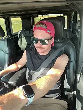 Snapshot of uncut_luke chatting on September 18, 2025, 9:07 pm uncut luke online show from September 18, 2025, 9:07 pm