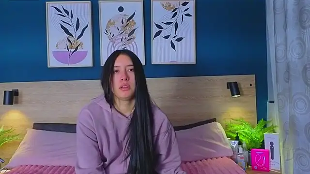 SarahMiler  online show from November 24, 2025, 1:22 pm