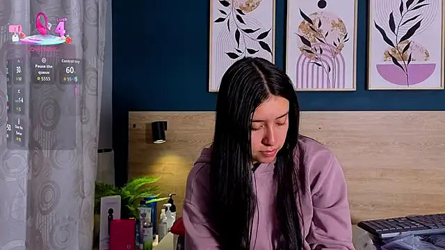 SarahMiler  online show from December 16, 2025, 8:46 pm