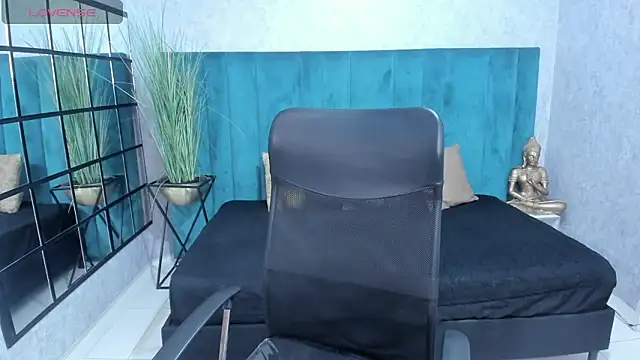 VictoriaaBlair online show from February 25, 2026, 6:30 pm