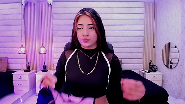 VictoriaaBlair online show from May 22, 2026, 7:12 pm