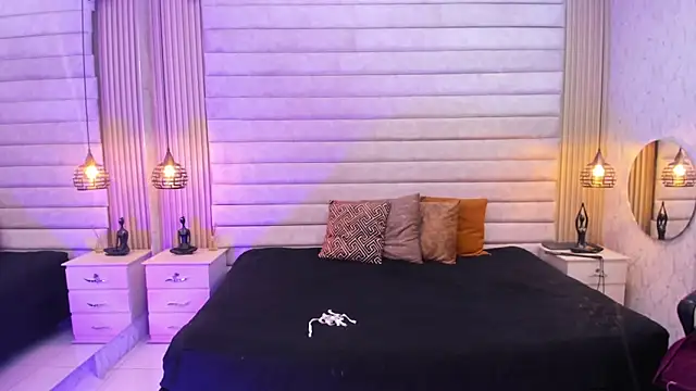 VictoriaaBlair online show from April 21, 2026, 7:53 pm