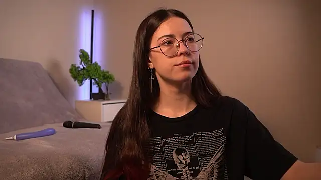 Snapshot of ywixos chatting on March 20, 2026, 12:06 pm ywixos online show from March 20, 2026, 12:06 pm