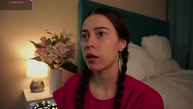 Snapshot of ywixos chatting on April 2, 2026, 2:46 pm ywixos online show from April 2, 2026, 2:46 pm