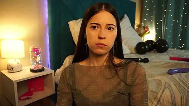 Snapshot of ywixos chatting on April 10, 2026, 9:44 pm ywixos online show from April 10, 2026, 9:44 pm