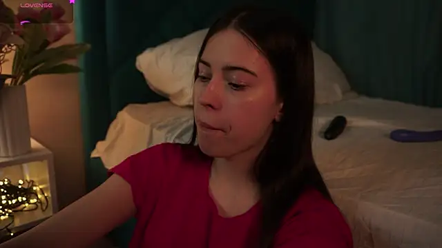 Snapshot of ywixos chatting on March 26, 2026, 2:48 pm ywixos online show from March 26, 2026, 2:48 pm