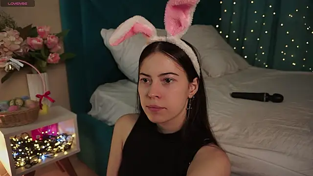 Snapshot of ywixos chatting on April 4, 2026, 2:45 pm ywixos online show from April 4, 2026, 2:45 pm