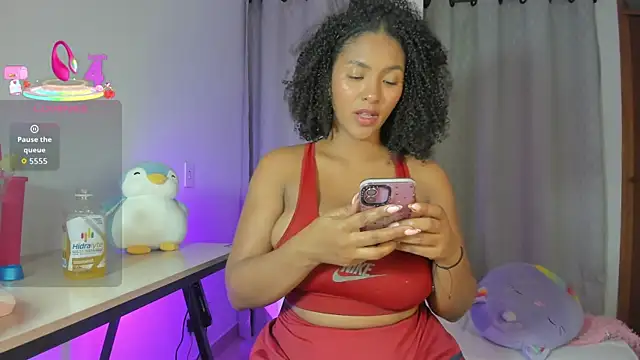 Snapshot of Mia_sweet80 chatting on April 15, 2026, 5:24 am Mia sweet80 online show from April 15, 2026, 5:24 am