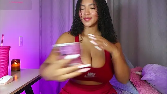Snapshot of Mia_sweet80 chatting on May 19, 2026, 5:03 am Mia sweet80 online show from May 19, 2026, 5:03 am