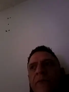 leon8013A online show from September 21, 2025, 11:48 am