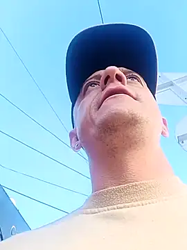 leon8013A online show from November 7, 2025, 11:59 am