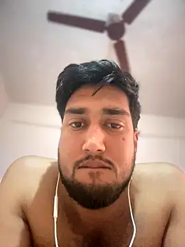 Snapshot of aka_big chatting on November 18, 2025, 7:22 am aka big online show from November 18, 2025, 7:22 am