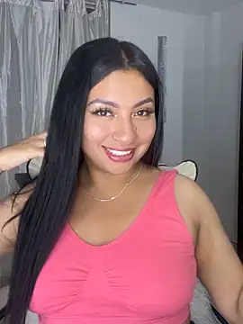 Snapshot of Issa_Santana chatting on May 29, 2026, 9:43 pm Issa Santana online show from May 29, 2026, 9:43 pm