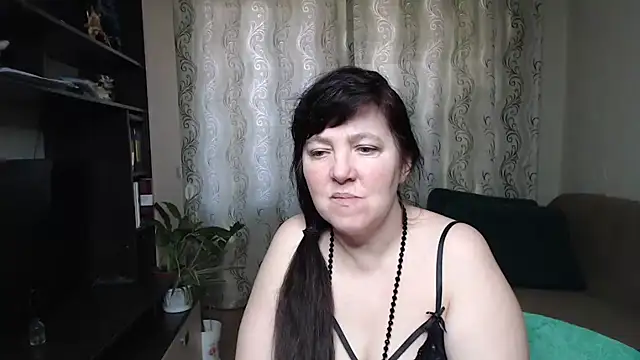 Snapshot of Illusionq chatting on April 16, 2026, 10:27 am Illusionq online show from April 16, 2026, 10:27 am