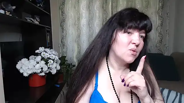 Snapshot of Illusionq chatting on May 11, 2026, 10:27 am Illusionq online show from May 11, 2026, 10:27 am