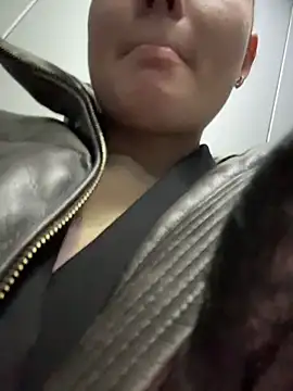 StephanieMur online show from November 26, 2025, 4:01 am