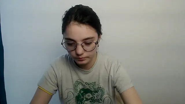 Snapshot of Sun_Shine__ chatting on February 23, 2026, 8:26 am Sun Shine online show from February 23, 2026, 8:26 am