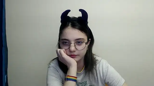 Snapshot of Sun_Shine__ chatting on February 20, 2026, 9:50 pm Sun Shine online show from February 20, 2026, 9:50 pm