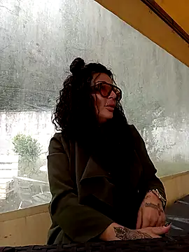 ASSERINAAA online show from October 26, 2025, 11:32 am