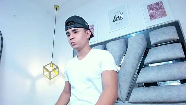 Snapshot of lianfox_ chatting on April 7, 2026, 12:29 pm lianfox online show from April 7, 2026, 12:29 pm