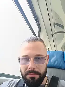 Snapshot of Barber33zk chatting on May 24, 2026, 1:33 pm Barber33zk online show from May 24, 2026, 1:33 pm