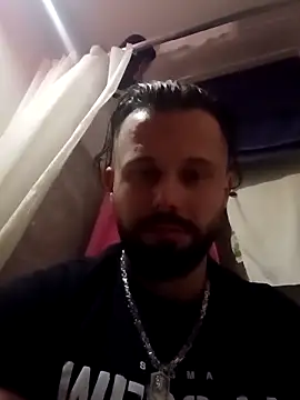 Snapshot of Barber33zk chatting on April 14, 2026, 6:07 am Barber33zk online show from April 14, 2026, 6:07 am