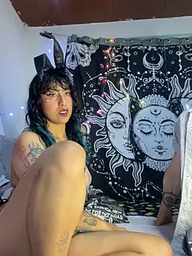 puepleholly online show from October 29, 2025, 11:47 pm