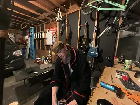 thejuicybacon online show from April 14, 2026, 9:25 am