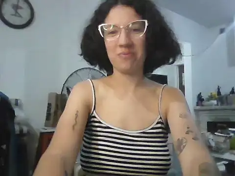 loliporomero online show from September 29, 2025, 1:34 am