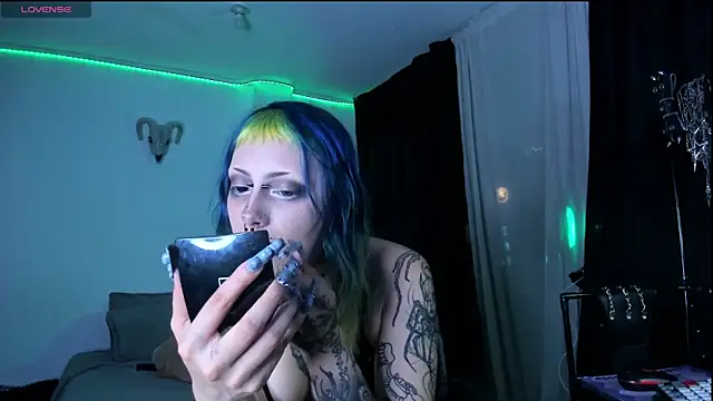 kattusauruss online show from March 23, 2026, 3:50 am