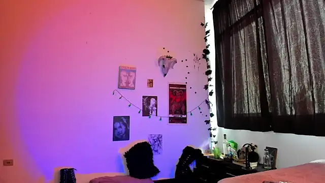 Snapshot of kattusauruss chatting on October 28, 2025, 8:08 pm kattusauruss online show from October 28, 2025, 8:08 pm