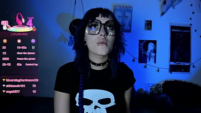 Snapshot of kattusauruss chatting on November 5, 2025, 4:04 am kattusauruss online show from November 5, 2025, 4:04 am