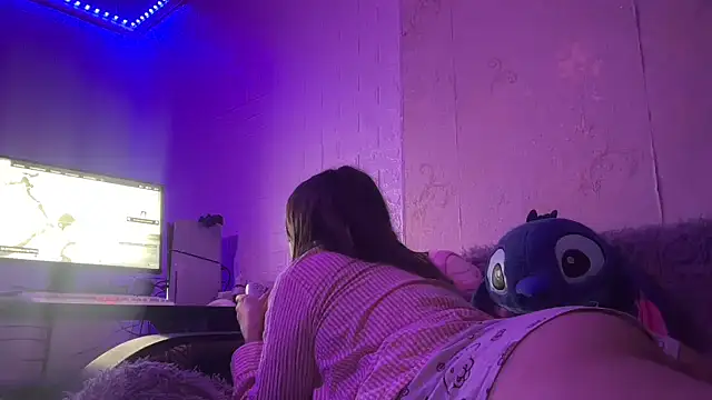 enyazhe online show from November 6, 2025, 8:02 pm