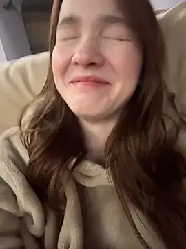 Snapshot of MichelleRoux chatting on February 12, 2026, 7:02 pm MichelleRoux online show from February 12, 2026, 7:02 pm