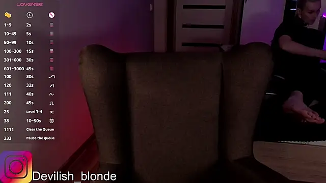 HitchcocianBlonde online show from March 31, 2026, 5:26 pm