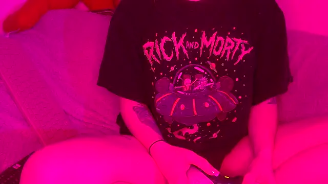 Little-Red21 online show from October 15, 2025, 11:24 pm