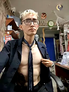 moorejhosua online show from October 12, 2025, 9:27 pm