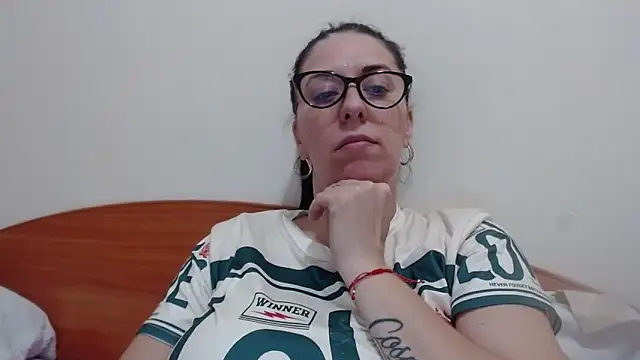 Snapshot of jollene chatting on March 13, 2026, 3:17 pm jollene online show from March 13, 2026, 3:17 pm