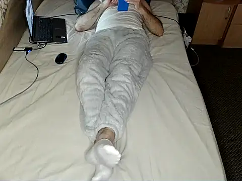 Snapshot of bul_boy chatting on April 25, 2026, 5:32 pm bul boy online show from April 25, 2026, 5:32 pm