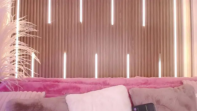 Snapshot of MylaDreams chatting on September 30, 2025, 3:23 am MylaDreams online show from September 30, 2025, 3:23 am