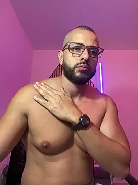 Snapshot of magnumchris chatting on March 28, 2026, 12:22 am magnumchris online show from March 28, 2026, 12:22 am