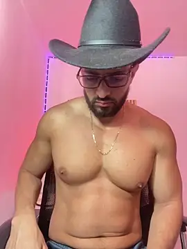 magnumchris online show from May 15, 2026, 11:41 am